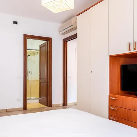 Orange House דירה