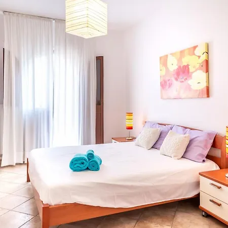 Daire Orange House *